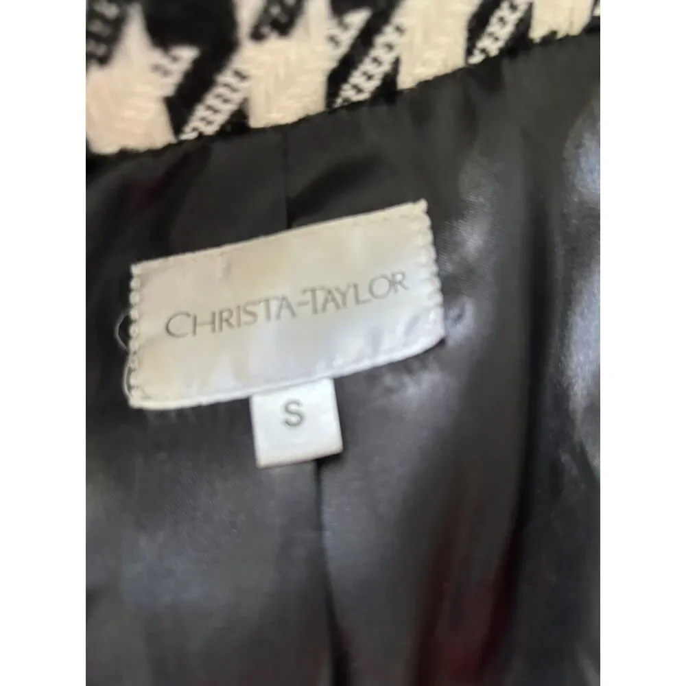 Christa Taylor Brand Houndstooth Coat with Large Buttons Size S